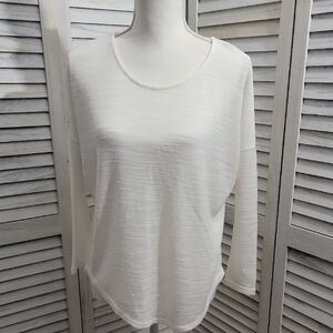 Olive & Oak Women's White Long Fitted Sleeve Relaxed Body Fit Textured Sheer Top